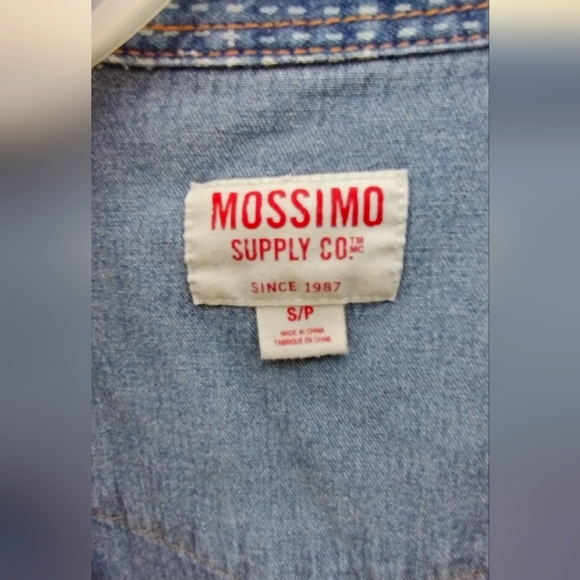 Lightweight Denim Jacket - Picture 3 of 4